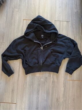 GAP Black Cropped Zip-Up Hoodie